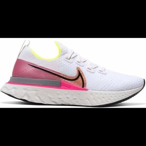 Women’s Nike Infinity Reacts size 8